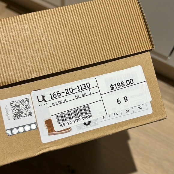 Ugg boots in chestnut - Picture 4 of 4